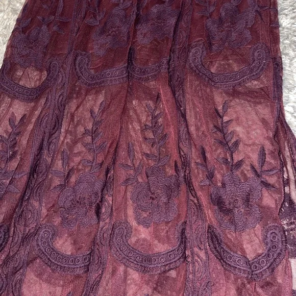 Lace maxi - Picture 2 of 3